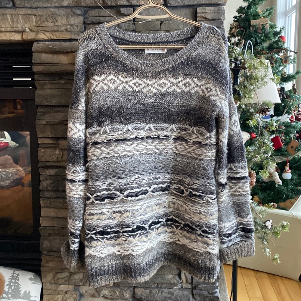 EUC Artisan de Luxe acrylic and wool long sweater!